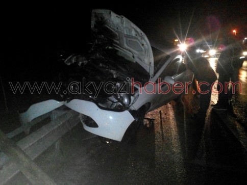 Direksiyon Hakimiyetini Kaybederek Bariyerlere Çarptı