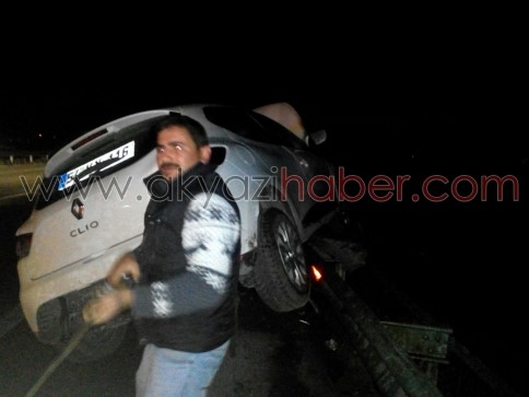 Direksiyon Hakimiyetini Kaybederek Bariyerlere Çarptı