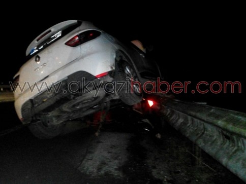 Direksiyon Hakimiyetini Kaybederek Bariyerlere Çarptı