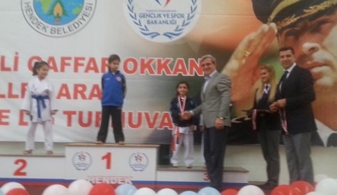 Başarı Serisi Devam Ediyor, Karatecilerden 11 Madalya 