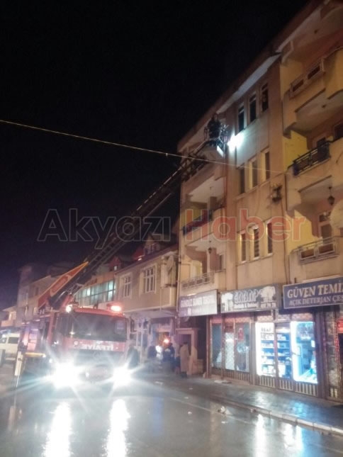 Şehit Furkan Çelik Caddesi'nde Bina Yangını