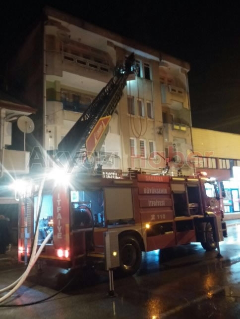 Şehit Furkan Çelik Caddesi'nde Bina Yangını