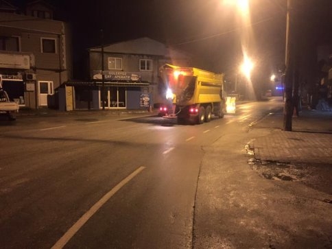 Kar Küreme Ve Tuzlama Çalışmaları Hızla Devam Ediyor