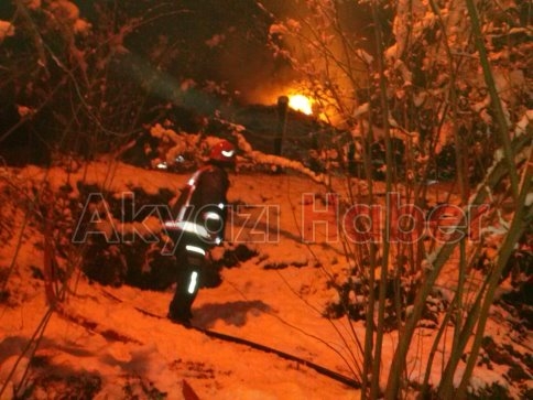 Gece 04:00'da İtfaiyeden Zor Müdahale