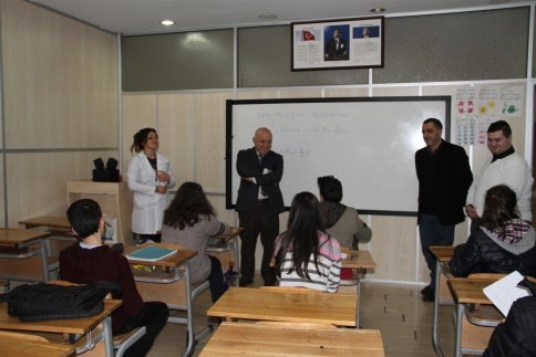 Milli Eğitim Müdüründen Öğrencilere Ziyaret