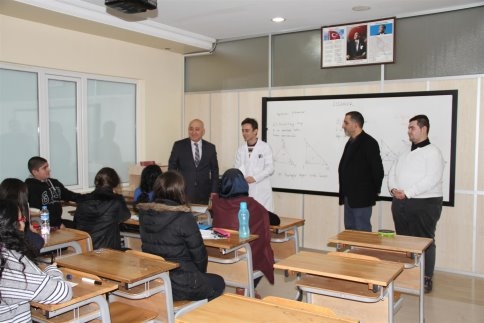 Milli Eğitim Müdüründen Öğrencilere Ziyaret