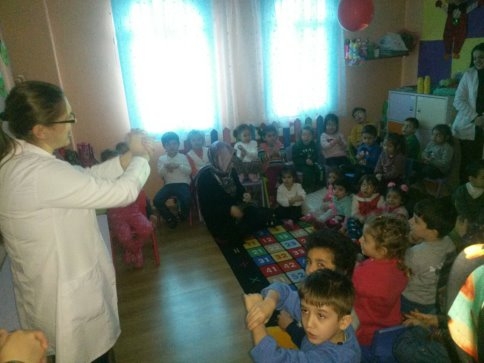 Minik Ellere Gripten Korunma Eğitimi