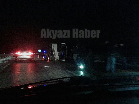 Akyazı Adapazarı Yolcu Minibüsü Devrildi