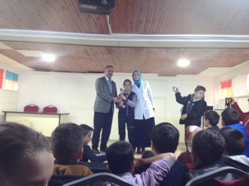 Dereceye Giren Öğrencilere Ödül