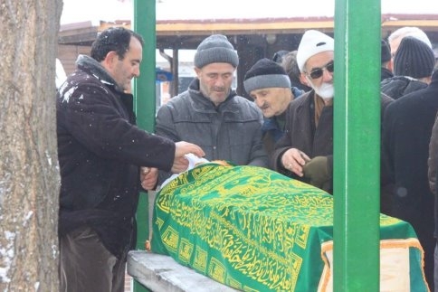 İsmail Akdeniz Defnedildi