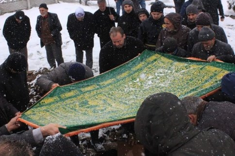 İsmail Akdeniz Defnedildi