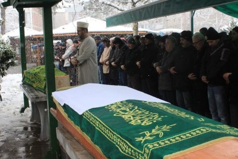 Rafet Türk Defnedildi