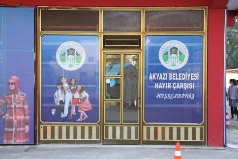 Hayır Çarşısı Hayır Hizmetlerine Devam Ediyor