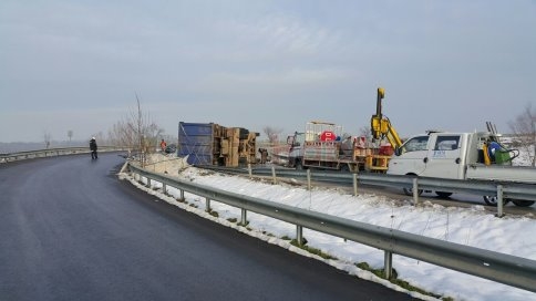 Kamyon Hakimiyetini Kaybetti