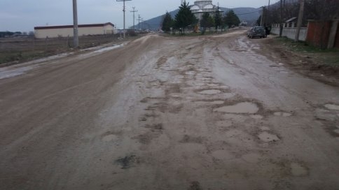 Köstebek Yuvasına Dönen Çukurlara Sosyal Medyada Tepki