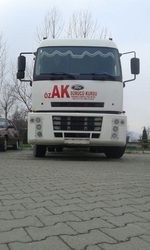 Öz Ak Sürücü kursu Filosuna TIR’ı Katarak İlke İmza Attı