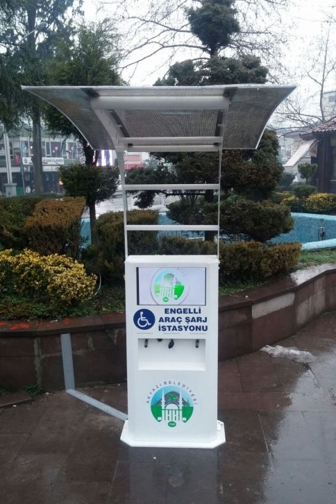 Akyazı Belediyesinden Engelli Vatandaşlarımıza İkinci Şarj Ünitesi