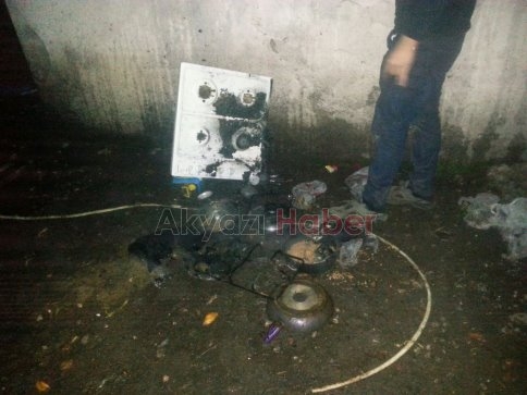 Akyazı Seyfeler Mahesinde Yangın korkuttu