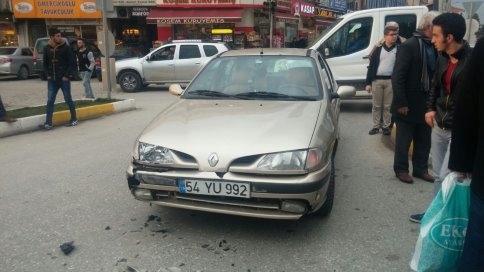 Konuralp İlkokulu Önünde Kaza