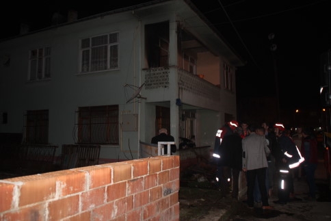 Yanan Çekyat Mahede Paniğe Sebep Oldu