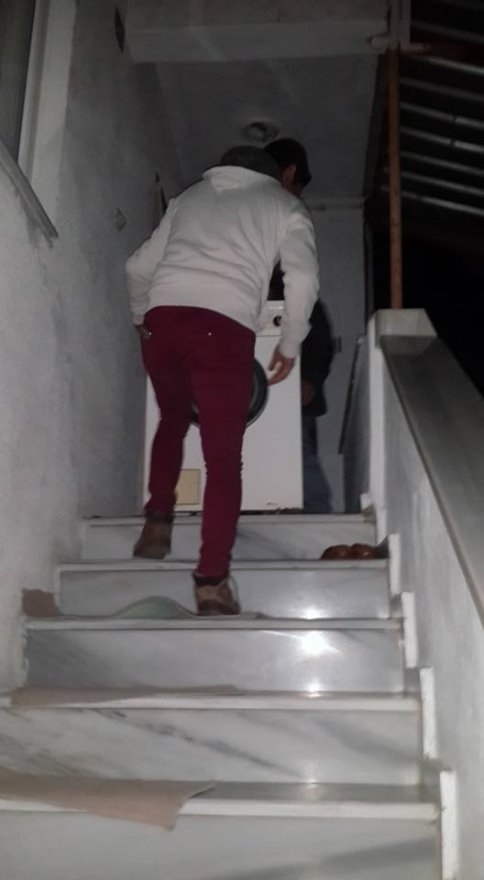 Akyazı İHH İkinci El Eşyaları İhtiyaç Sahibi Mültecilere Ulaştırıyor.