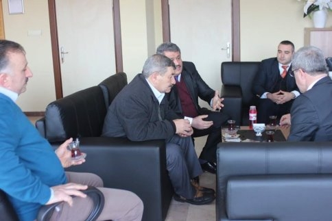 Başkan Akcan Akyazı MYO Müdürü Ziyaret Etti