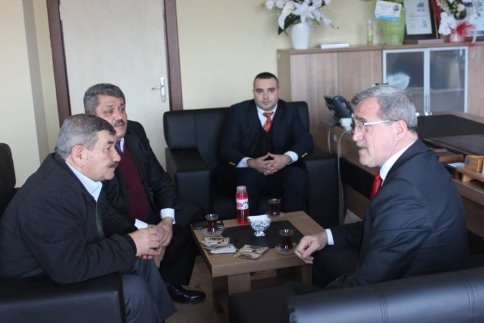 Başkan Akcan Akyazı MYO Müdürü Ziyaret Etti