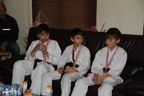 Başarılı Karatecilere Başkandan Ödül