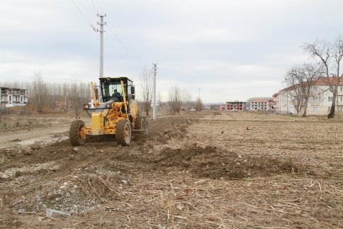 Akyazı'da Yeni Parsel Yolları Açılıyor