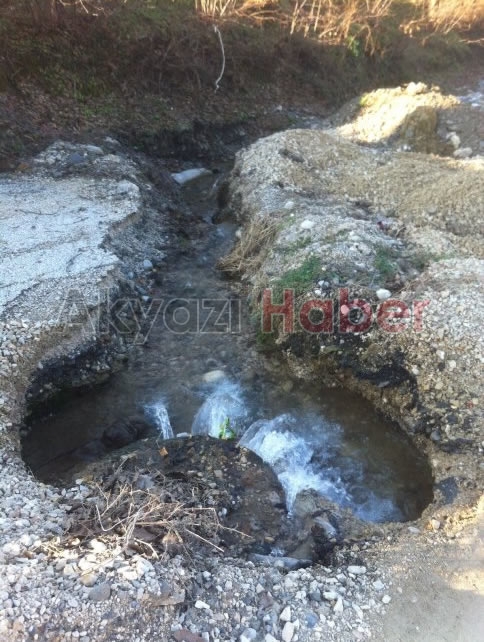 Kuzuluk’ta Rögar’dan Sular Taşıyor