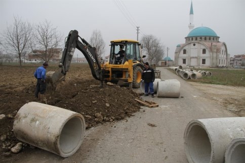Alt Yapı Çalışmaları Devam Ediyor..