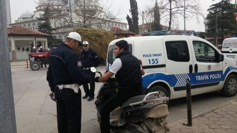 Motosiklet Denetimlerini Aralıksız Sürüyor