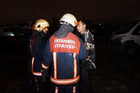 Araba Alev Alev Yandı