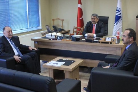 ATSO Başkanı’ndan Meslek Yüksek Okulu Yeni Müdürüne Ziyaret 