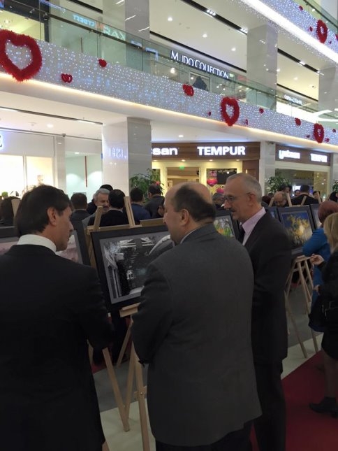 Usta Fotoğrafçı Zeki Okur’un sergisine Yoğun ilgi