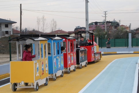 Trafik Parkın Treni Geldi