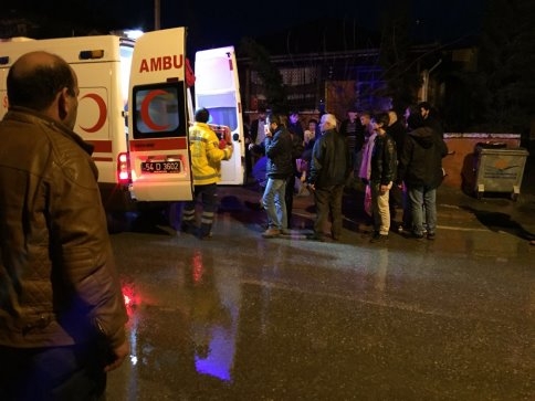 Halil Amcaya Namaz Çıkışı Motosiklet Çarptı 2 Yaralı