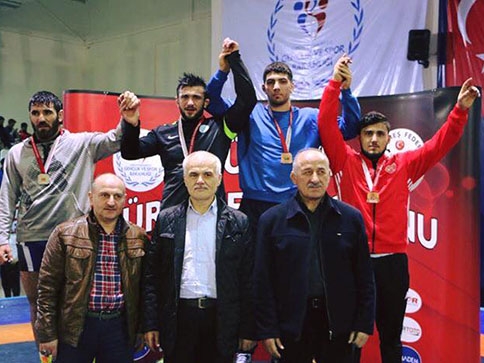 AKYAZILI SEMİH YAZICI TÜRKİYE 3.SÜ OLDU