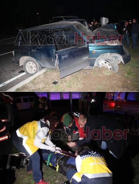 Akyazı D140 Kara yolunda trafik kazası 4 yaralı