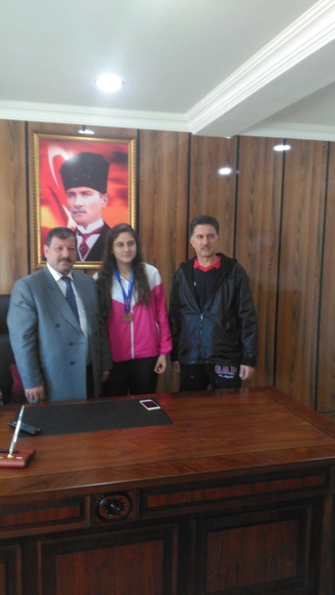 Başarılı Taekvandocu’dan Müdürlere Ziyaret