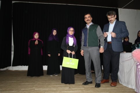 AKYAZI İMAMHATİP ORTAOKULU KURAN-I KERİM OKUMA YARIŞMASI