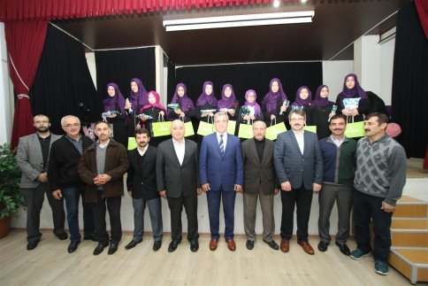 AKYAZI İMAMHATİP ORTAOKULU KURAN-I KERİM OKUMA YARIŞMASI