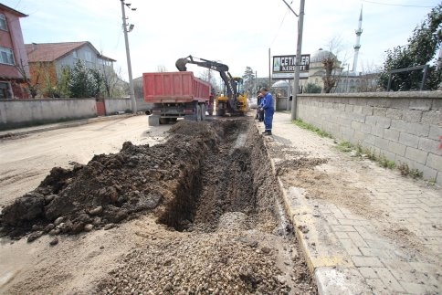 Akyazı’da Bakım Onarım Devam Ediyor