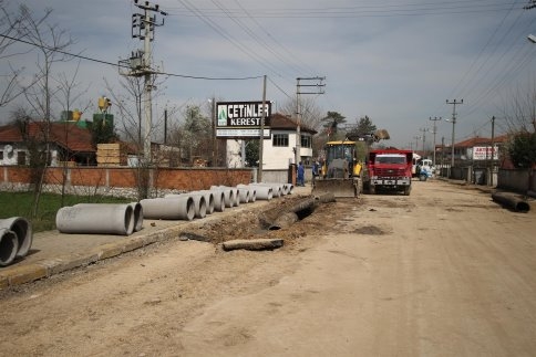 Akyazı’da Bakım Onarım Devam Ediyor