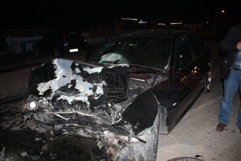 2 Otomobil Kafa Kafaya Çarpıştı 5 Yaralı