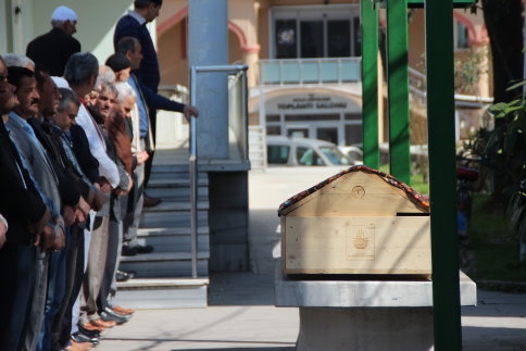 Vefat Ayşe Demir Defnedildi.