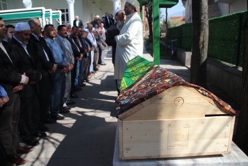 Vefat Ayşe Demir Defnedildi.