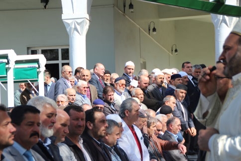 Vefat Ayşe Demir Defnedildi.