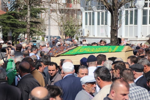 Vefat Ayşe Demir Defnedildi.