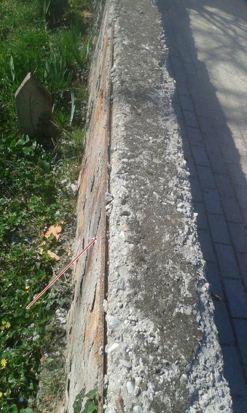 Yağcılar Cami Avlusu Tehlike Saçıyor